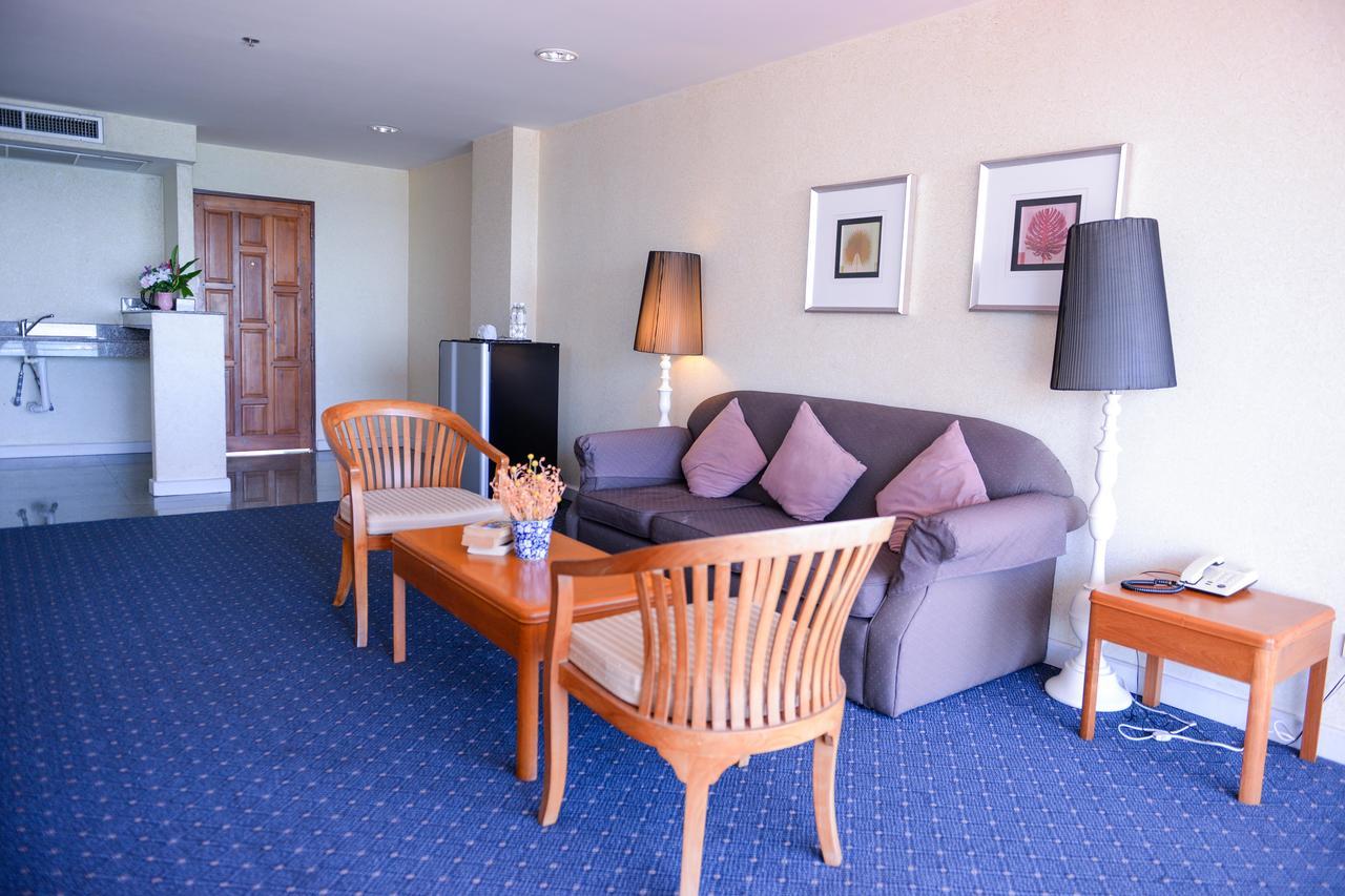 Sandy Spring Hotel Патая Екстериор снимка