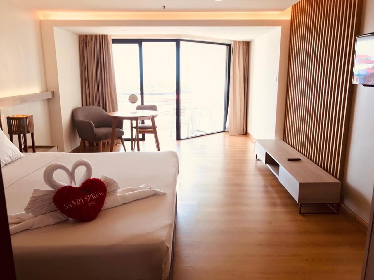 Sandy Spring Hotel Патая Екстериор снимка